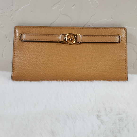 Michael Kors Handbags - NWT Michael Kors Reed Large Pebbled Leather Snap Wallet | Deer Brown Tan